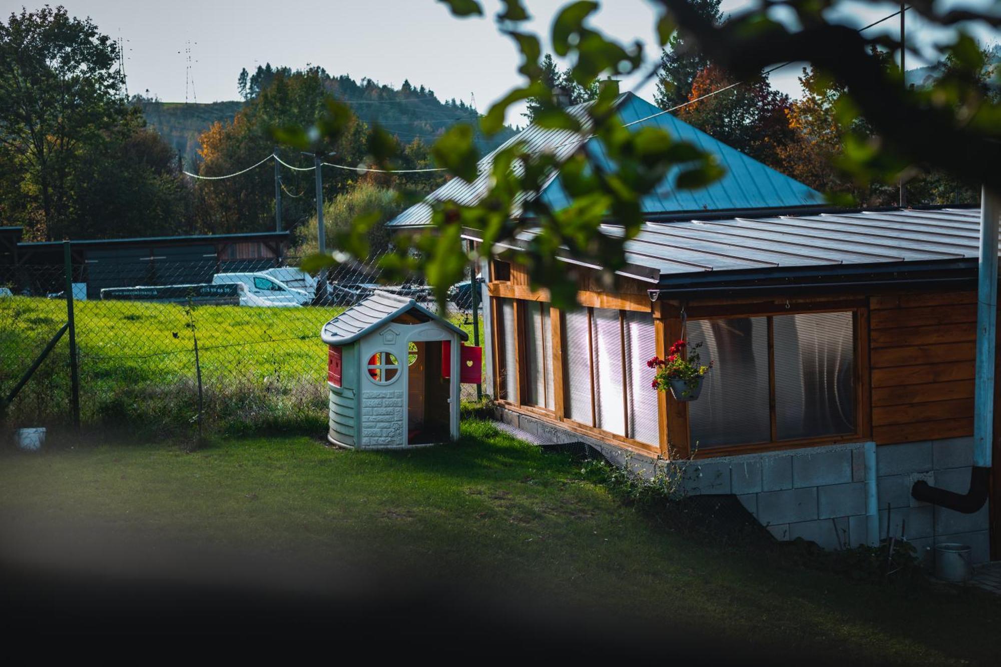 Eden Guest House Brezno Dış mekan fotoğraf