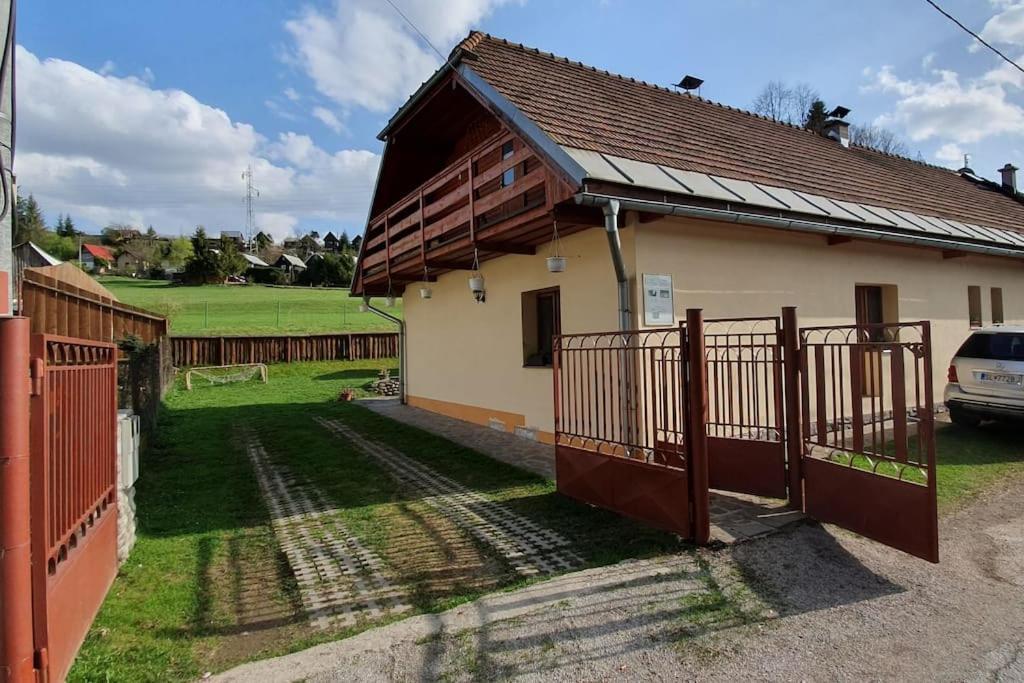 Eden Guest House Brezno Dış mekan fotoğraf